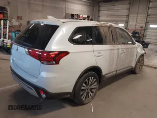2020 Mitsubishi Outlander ES with VIN JA4AD2A38LZ017751, listed as a IAAI auction lot 41861606 with 116,669 mi miles. Bid and sale history available at carsss.com. Image 4.