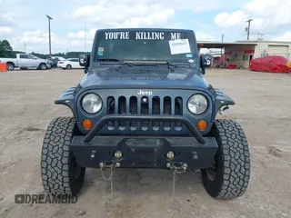 2008 Jeep Wrangler Unlimited Sahara with VIN 1J4GA591X8L520621, listed as a IAAI auction lot 42525613 with 184,239 mi miles and . Bid and sale history available at DreamBid. Image 12.