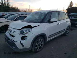 2014 FIAT 500L Trekking with VIN ZFBCFADH0EZ024452, listed as a Copart auction lot 41500685 with 109,548 mi miles and Clean Title. Bid and sale history available at carsss.com. Image 1.