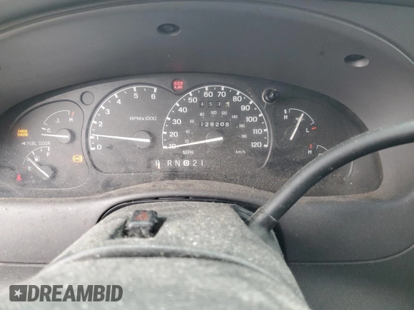 2002 Ford Ranger XL z VIN 1FTYR10U52TA37435, wystawiony jako Copart lot #50508925 z przebiegiem 128 208 mil mil oraz Czysty tytuł • Clean title. Historia ofert i sprzedaży dostępna na DreamBid. Obrazek 9.