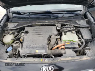 2018 Kia Niro FE with VIN KNDCB3LC0J5125373, listed as a Copart auction lot 70407434 with 109,381 mi miles and Clean Title. Bid and sale history available at carsss.com. Image 11.