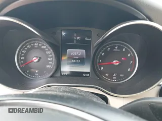 2017 Mercedes-Benz C 300 z VIN 55SWF4KB7HU231035, wystawiony jako IAAI lot #42057097 z przebiegiem 58 123 mil mil oraz . Historia ofert i sprzedaży dostępna na DreamBid. Obrazek 7.