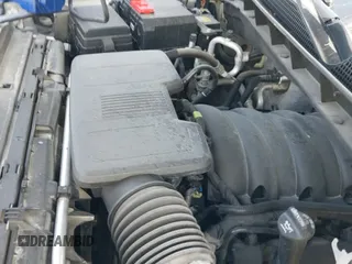 2022 Chevrolet Silverado 1500 LT Trail Boss z VIN 3GCPYFED3NG210844, wystawiony jako IAAI lot #42403476 z przebiegiem 14 197 mil mil oraz . Historia ofert i sprzedaży dostępna na DreamBid. Obrazek 20.