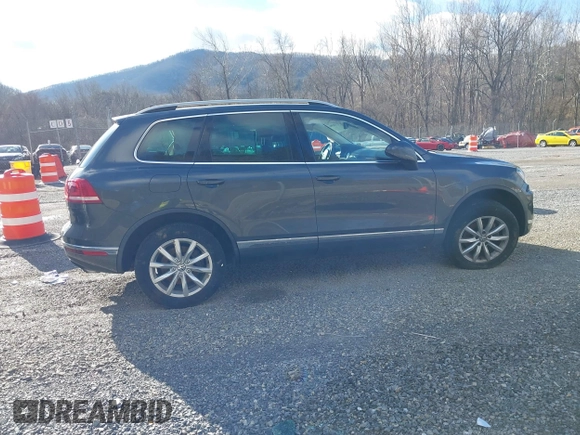 2016 Volkswagen Touareg Sport with VIN WVGEF9BP2GD005315, listed as a IAAI auction lot 41588590 with 134,709 mi miles and . Bid and sale history available at DreamBid. Image 13.