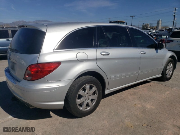 2008 Mercedes-Benz R-Class 3.5L with VIN 4JGCB56E48A067693, listed as a Copart auction lot 47768415 with 192,977 mi miles and Salvage Title. Bid and sale history available at carsss.com. Image 3.