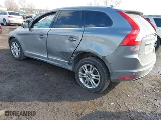 2016 Volvo XC60 T5 Platinum with VIN YV4612RM1G2829728, listed as a IAAI auction lot 41446744 with 69,217 mi miles. Bid and sale history available at carsss.com. Image 3.