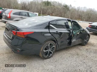 2024 Nissan Altima SR with VIN 1N4BL4CV7RN428197, listed as a Copart auction lot 49252465 with 3,373 mi miles and Salvage Title. Bid and sale history available at DreamBid. Image 3.