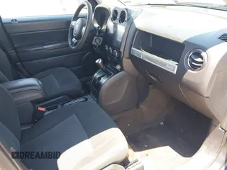 2016 Jeep Compass Sport with VIN 1C4NJCBA0GD560307, listed as a IAAI auction lot 42537535 with 178,194 mi miles and . Bid and sale history available at DreamBid. Image 5.