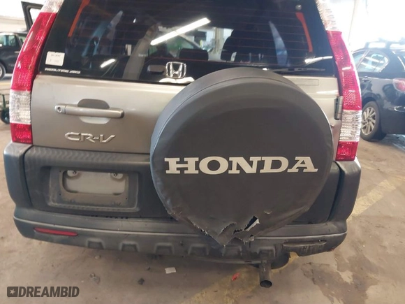 2005 Honda CR-V LX with VIN JHLRD78515C049544, listed as a IAAI auction lot 41807814 with 135,484 mi miles. Bid and sale history available at carsss.com. Image 6.
