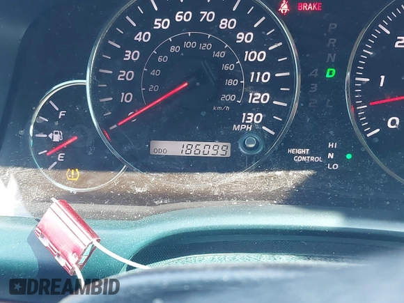 2008 Lexus GX 470 with VIN JTJBT20X780161575, listed as a IAAI auction lot 41879374 with 186,099 mi miles and . Bid and sale history available at carsss.com. Image 15.