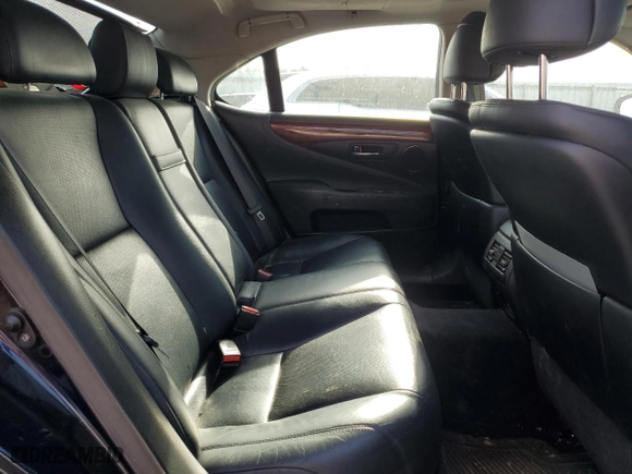 2008 Lexus LS 460 with VIN JTHBL46F685055861, listed as a Copart auction lot 53752015 with 303,742 mi miles and Clean Title. Bid and sale history available at carsss.com. Image 10.