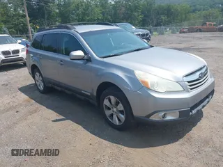 2010 Subaru Outback Premium All-Weather Anniversary z VIN 4S4BRCCCXA3352133, wystawiony jako IAAI lot #42862989 z przebiegiem 146 560 mil mil oraz . Historia ofert i sprzedaży dostępna na DreamBid. Obrazek 1.