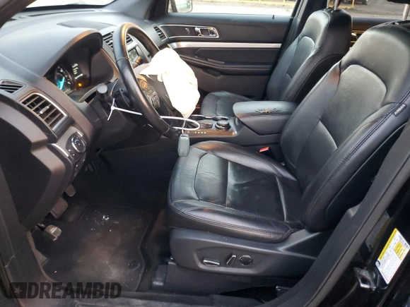 2017 Ford Explorer XLT z VIN 1FM5K8DH2HGA48337, wystawiony jako Copart lot #48698305 z przebiegiem 130 341 mil mil oraz Szkoda całkowita • Salvage title. Historia ofert i sprzedaży dostępna na DreamBid. Obrazek 7.