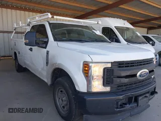2019 Ford F-250 XL with VIN 1FD7X2A62KED56606, listed as a IAAI auction lot 41693594 with 177,386 mi miles and . Bid and sale history available at DreamBid. Image 1.