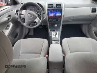 2010 Toyota Corolla z VIN 1NXBU4EE7AZ341121, wystawiony jako Copart lot #60713735 z przebiegiem 126 065 mil mil oraz Czysty tytuł • Clean title. Historia ofert i sprzedaży dostępna na DreamBid. Obrazek 8.