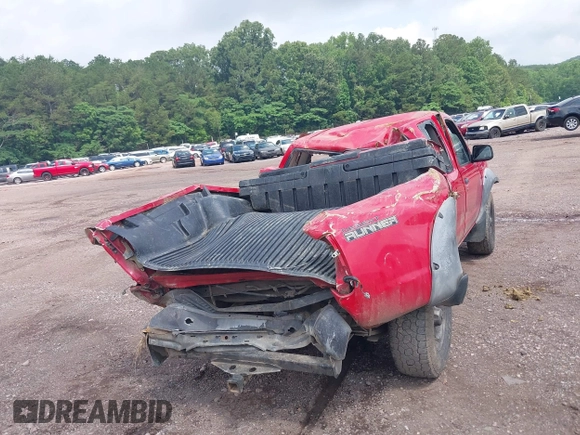 2001 Nissan Frontier SE Desert Runner z VIN 1N6ED26T31C354339, wystawiony jako IAAI lot #42279697 z przebiegiem Nie podano mil oraz . Historia ofert i sprzedaży dostępna na DreamBid. Obrazek 12.
