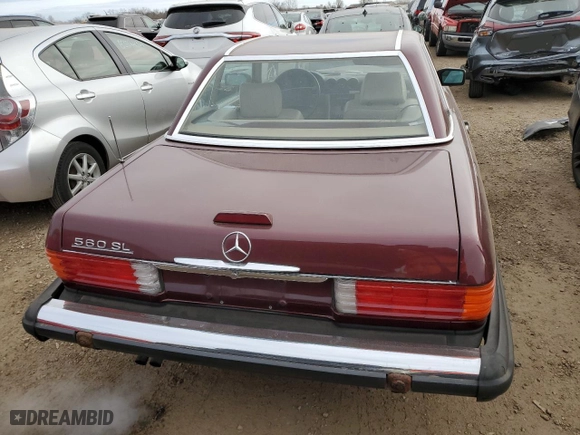 1988 Mercedes-Benz 560 Series 560SL with VIN WDBBA48D0JA088868, listed as a Copart auction lot 83309994 with 161,517 mi miles and Clean Title. Bid and sale history available at carsss.com. Image 6.