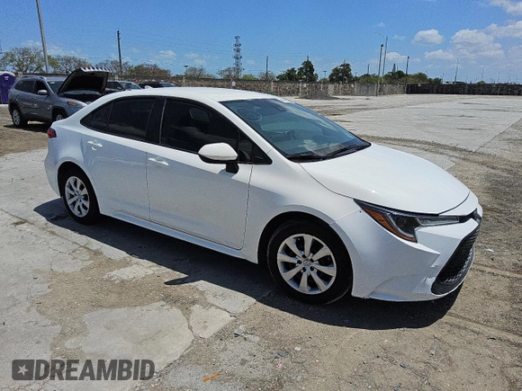 2022 Toyota Corolla LE with VIN 5YFEPMAE2NP388171, listed as a Copart auction lot 52139875 with 56,865 mi miles and Clean Title. Bid and sale history available at DreamBid. Image 4.