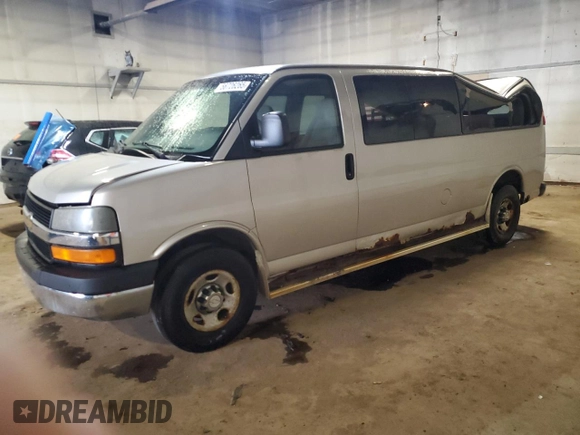 2007 Chevrolet Express Passenger with VIN 1GAHG39U171117105, listed as a Copart auction lot 56726265 with 264,871 mi miles and Clean title. Bid and sale history available at DreamBid. Image 1.