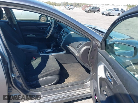 2015 Nissan Altima 2.5 S with VIN 1N4AL3AP0FC452682, listed as a IAAI auction lot 41872360 with 187,247 mi miles. Bid and sale history available at carsss.com. Image 5.