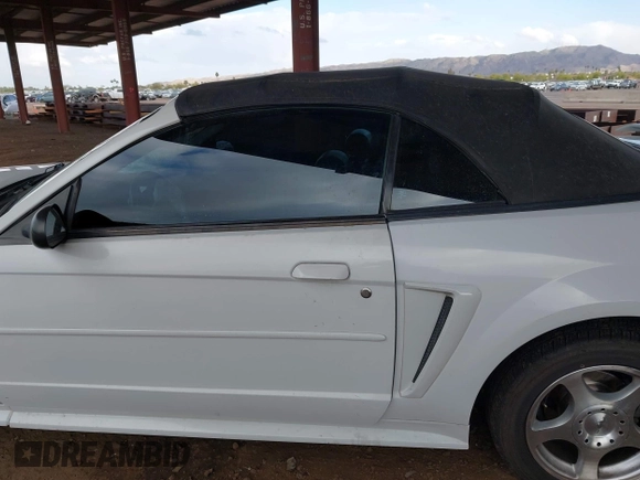 2004 Ford Mustang Deluxe with VIN 1FAFP446X4F133790, listed as a IAAI auction lot 41950759 with 133,734 mi miles. Bid and sale history available at carsss.com. Image 15.