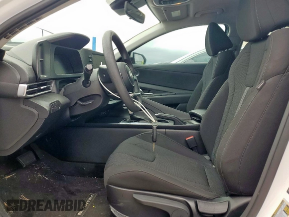 2024 Hyundai Elantra SE with VIN KMHLL4DG3RU828340, listed as a Copart auction lot 54086465 with 11,698 mi miles and Clean title. Bid and sale history available at DreamBid. Image 7.