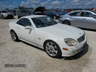 2004 Mercedes-Benz SLK-Class with VIN WDBKK49F54F305769, listed as a Copart auction lot 73852484 with 73,946 mi miles and Salvage Title. Bid and sale history available at carsss.com. Image 4.