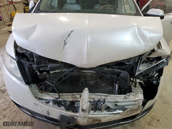 2011 Lincoln MKX with VIN 2LMDJ6JK8BBJ34628, listed as a Copart auction lot 46505345 with 170,678 mi miles and Salvage Title. Bid and sale history available at carsss.com. Image 13.