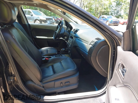 2012 Ford Fusion SEL with VIN 3FAHP0JA9CR370735, listed as a IAAI auction lot 42535356 with 186,624 mi miles and . Bid and sale history available at DreamBid. Image 5.