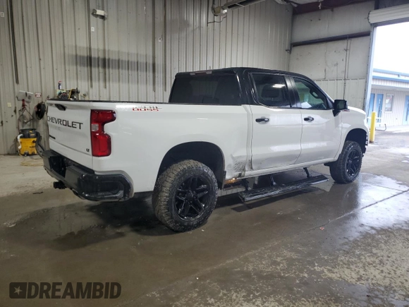 2021 Chevrolet Silverado 1500 LT Trail Boss with VIN 1GCPYFEL8MZ444404, listed as a Copart auction lot 47567215 with 10,384 mi miles and Salvage Title. Bid and sale history available at DreamBid. Image 3.