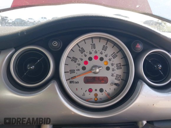 2006 MINI Hardtop with VIN WMWRC33506TK17012, listed as a IAAI auction lot 42076648 with 101,852 mi miles and . Bid and sale history available at DreamBid. Image 7.