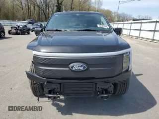 2024 Ford F-150 Lightning Flash с VIN 1FT6W3L74RWG03112, выставлен на аукционе Copart как лот 53782695 с пробегом 1 721 миль миль и Списание • Salvage title. История ставок и продаж доступна на DreamBid. Изображение 5.