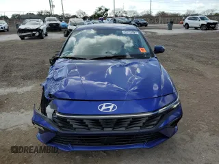 2025 Hyundai Elantra Limited z VIN KMHLN4DJ9SU121786, wystawiony jako Copart lot #54508575 z przebiegiem 13 047 mil mil oraz Czysty tytuł • Clean title. Historia ofert i sprzedaży dostępna na DreamBid. Obrazek 5.