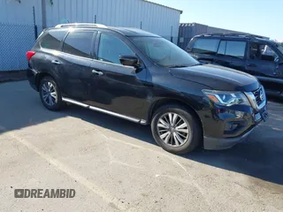 2018 Nissan Pathfinder S z VIN 5N1DR2MN6JC633381, wystawiony jako IAAI lot #41999410 z przebiegiem 106 561 mil mil oraz . Historia ofert i sprzedaży dostępna na DreamBid. Obrazek 1.