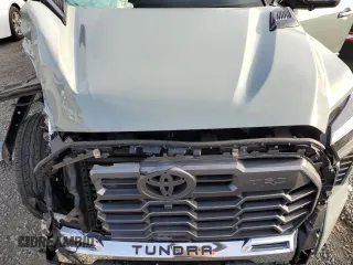 2024 Toyota Tundra 1794 Edition z VIN 5TFMC5DB9RX074071, wystawiony jako Copart lot #83177584 z przebiegiem Nie podano mil oraz Szkoda całkowita • Salvage title. Historia ofert i sprzedaży dostępna na DreamBid. Obrazek 13.