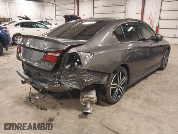 2016 Honda Accord Touring with VIN 1HGCR3F92GA029435, listed as a IAAI auction lot 42180794 with 132,658 mi miles and . Bid and sale history available at DreamBid. Image 4.