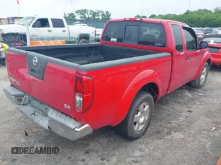 2008 Nissan Frontier SE z VIN 1N6AD06U78C418727, wystawiony jako IAAI lot #42215016 z przebiegiem 211 562 mil mil oraz . Historia ofert i sprzedaży dostępna na DreamBid. Obrazek 4.