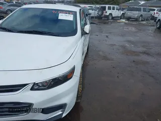 2018 Chevrolet Malibu LT with VIN 1G1ZD5ST0JF100011, listed as a IAAI auction lot 41738471 with 130,000 mi miles. Bid and sale history available at carsss.com. Image 6.