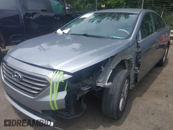 2015 Hyundai Sonata SE z VIN 5NPE24AF2FH124728, wystawiony jako IAAI lot #42453276 z przebiegiem 244 883 mil mil oraz . Historia ofert i sprzedaży dostępna na DreamBid. Obrazek 6.