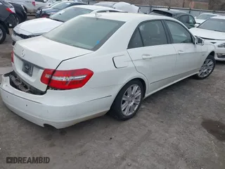 2012 Mercedes-Benz E-Class E 350 Luxury with VIN WDDHF5KB0CA588841, listed as a IAAI auction lot 41371990 with 108,480 mi miles. Bid and sale history available at carsss.com. Image 4.