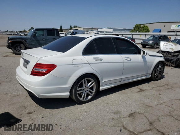 2014 Mercedes-Benz C 250 Sport with VIN WDDGF4HB2EA940916, listed as a Copart auction lot 62550455 with 91,691 mi miles and Salvage title. Bid and sale history available at DreamBid. Image 3.