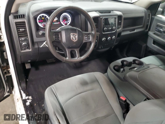 2013 Ram 1500 Tradesman z VIN 3C6JR6DG3DG532890, wystawiony jako Copart lot #45042935 z przebiegiem 236 069 mil mil oraz Nie do naprawy • Non repairable. Historia ofert i sprzedaży dostępna na DreamBid. Obrazek 8.