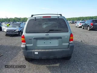 2005 Ford Escape XLT с VIN 1FMYU93165KB95125, выставлен на аукционе IAAI как лот 42227060 с пробегом 122 117 миль миль и . История ставок и продаж доступна на DreamBid. Изображение 17.