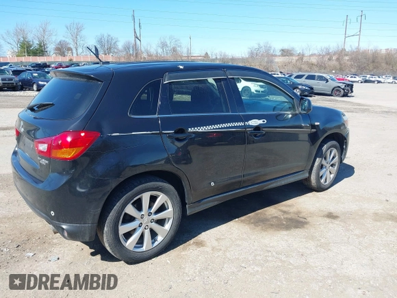 2014 Mitsubishi Outlander SE z VIN 4A4AR4AU0EE031142, wystawiony jako IAAI lot #41859365 z przebiegiem 284 006 mil mil oraz . Historia ofert i sprzedaży dostępna na DreamBid. Obrazek 4.