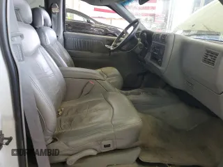 1996 GMC Jimmy SL with VIN 1GKDT13W4T2572197, listed as a Copart auction lot 76535534 with 157,624 mi miles and Salvage Title. Bid and sale history available at carsss.com. Image 7.