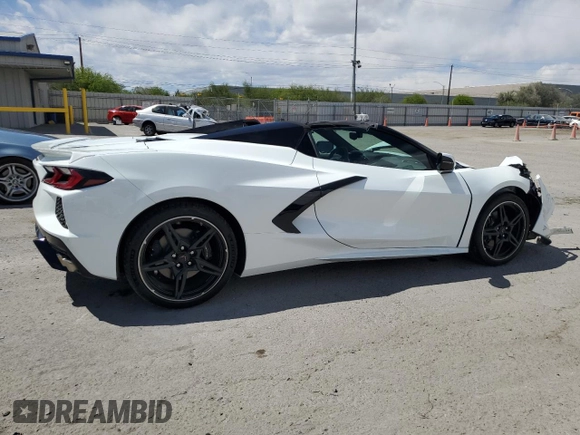 2025 Chevrolet Corvette 1LT with VIN 1G1YA3D41S5109063, listed as a Copart auction lot 53582085 with 686 mi miles and Salvage title. Bid and sale history available at DreamBid. Image 3.
