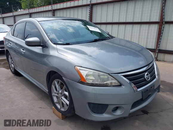 2013 Nissan Sentra SR z VIN 3N1AB7AP8DL696413, wystawiony jako IAAI lot #42116029 z przebiegiem 113 409 mil mil oraz . Historia ofert i sprzedaży dostępna na DreamBid. Obrazek 1.