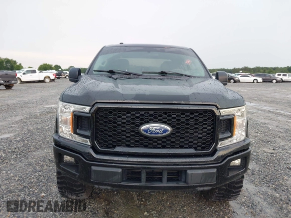 2018 Ford F-150 XL z VIN 1FTEW1CP4JFB01141, wystawiony jako IAAI lot #42703141 z przebiegiem 232 138 mil mil oraz . Historia ofert i sprzedaży dostępna na DreamBid. Obrazek 12.