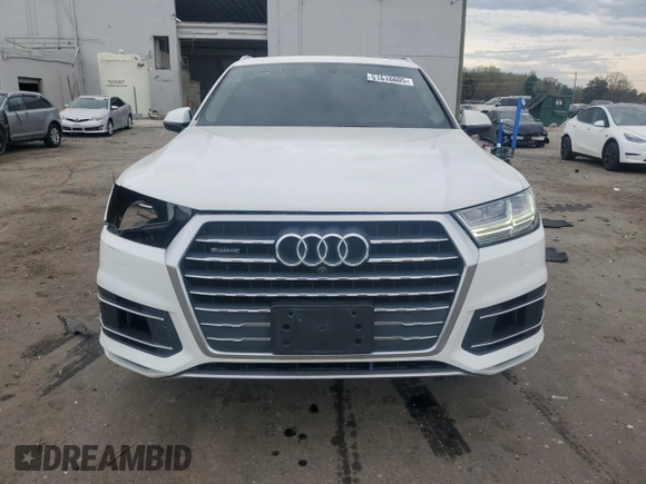 2019 Audi Q7 Premium Plus with VIN WA1LAAF71KD043207, listed as a Copart auction lot 51518805 with 89,782 mi miles and Salvage title. Bid and sale history available at DreamBid. Image 5.