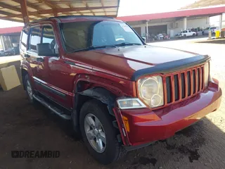 2012 Jeep Liberty Sport Latitude z VIN 1C4PJMAK8CW103624, wystawiony jako IAAI lot #42289787 z przebiegiem 92 077 mil mil oraz . Historia ofert i sprzedaży dostępna na DreamBid. Obrazek 1.